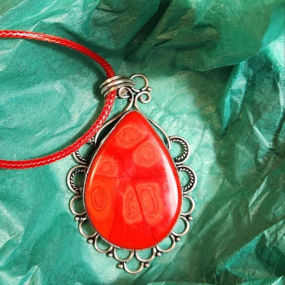 Esquisite, Vivid Red, Teardrop-Shape Fossil Coral Pendnt. Has A Victorian-Style - Picture 6 of 6